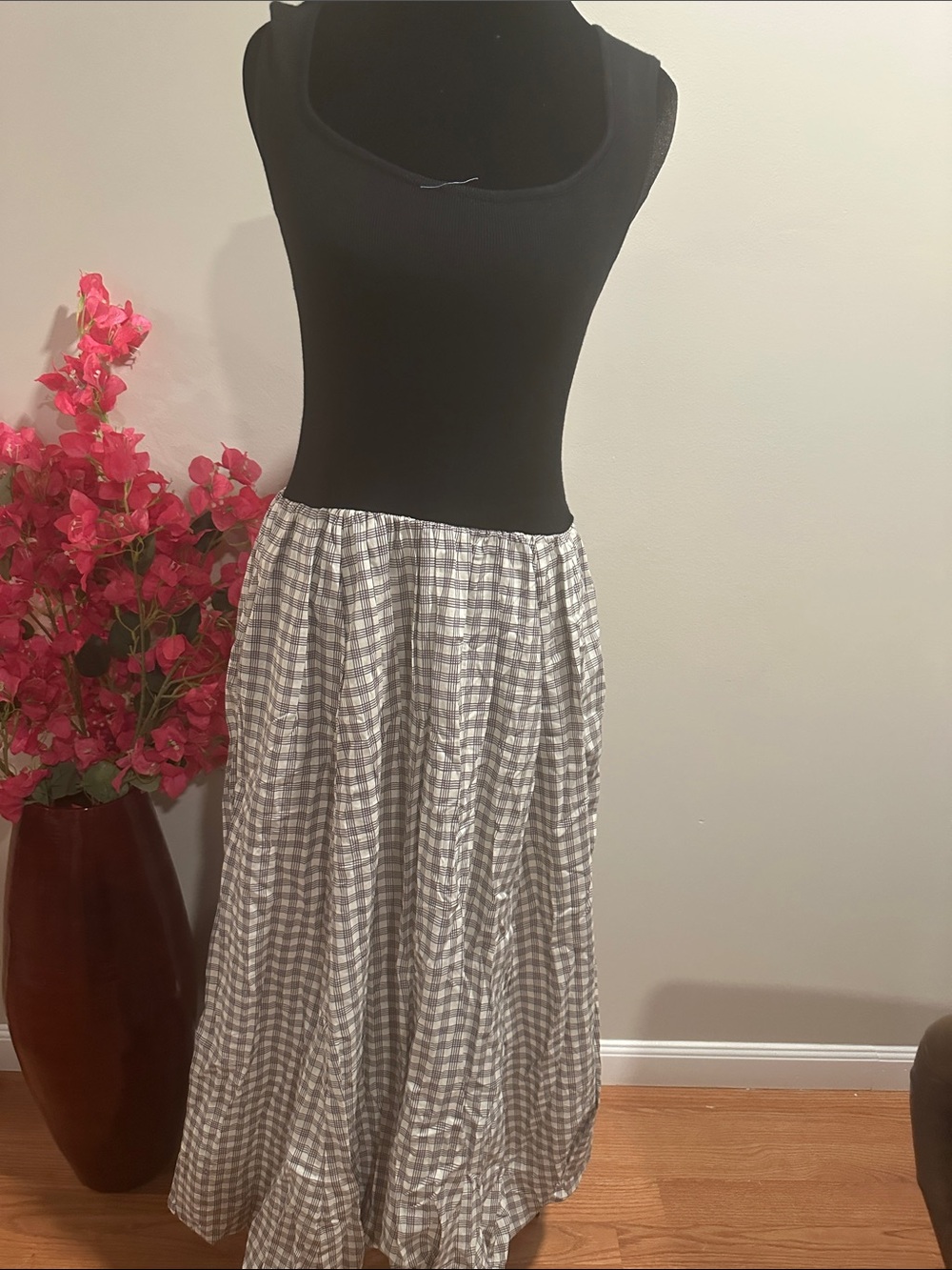 Black & Gray Gingham Maxi Skirt - Classic Women's Skirt